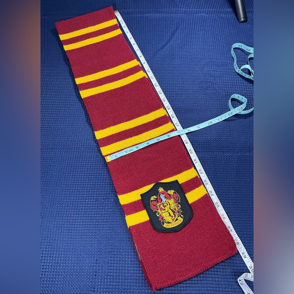 Harry Potter Gryffindor Scarlett and Gold Scarf 🧣 - Picture 4 of 5